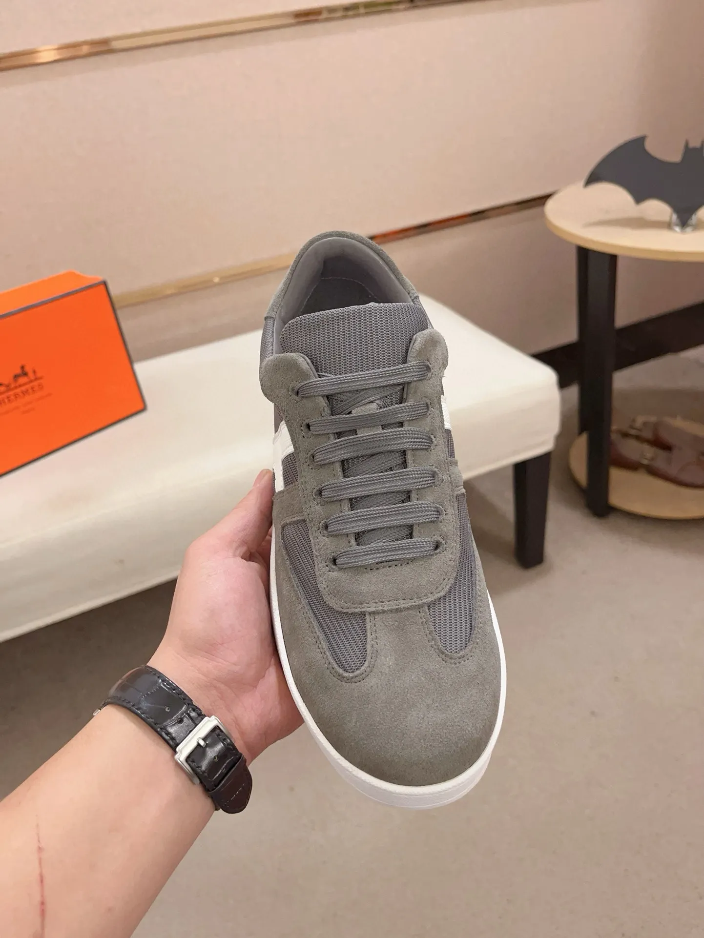 Men's clothing and shoes💰: 400💰《HERMES》【Classic Original Version】Hermès; Top 🔝 Purchasing Agency 🔍🔍Men's latest 🇺🇸 counter sales simultaneously, original ▲▲cowhide imported from Italy ▲▲Exquisite workmanship (Italian 🇮🇹Imported water-dyed 🐂cowhide lining) sole: original sole provided by the original factory, ⚠️exclusive double-layer activity·TPR·rubber·combined molded outsole; Code number: 38-44 (45/46 can be customized, non-refundable)